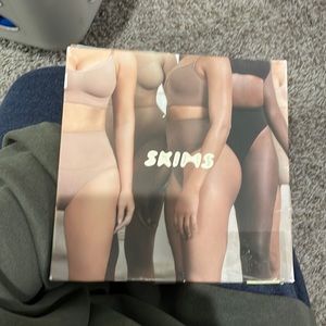 New with box skims Shapeware